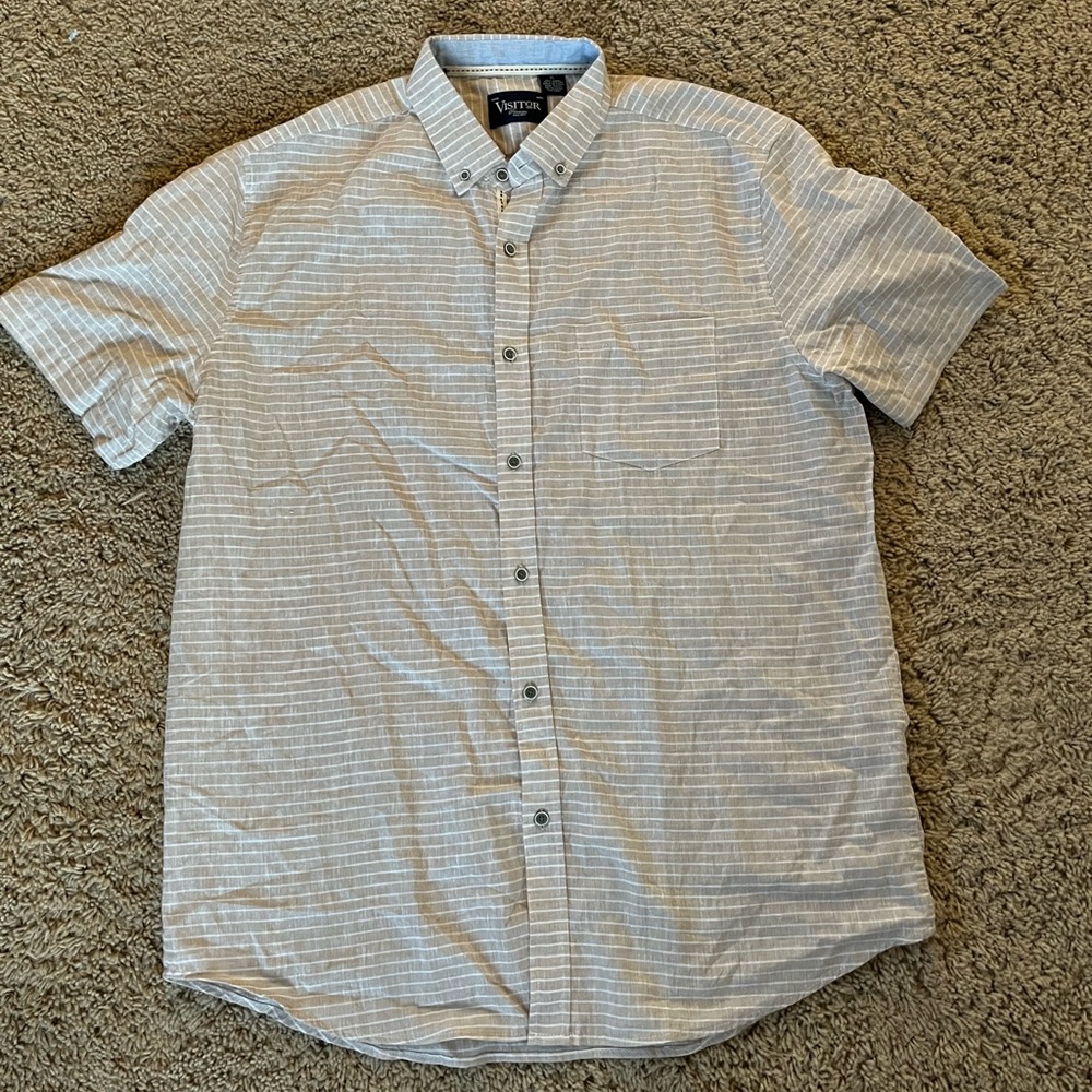 XL Visitor short sleeve button up
